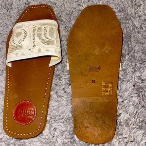 Chloe woody flats